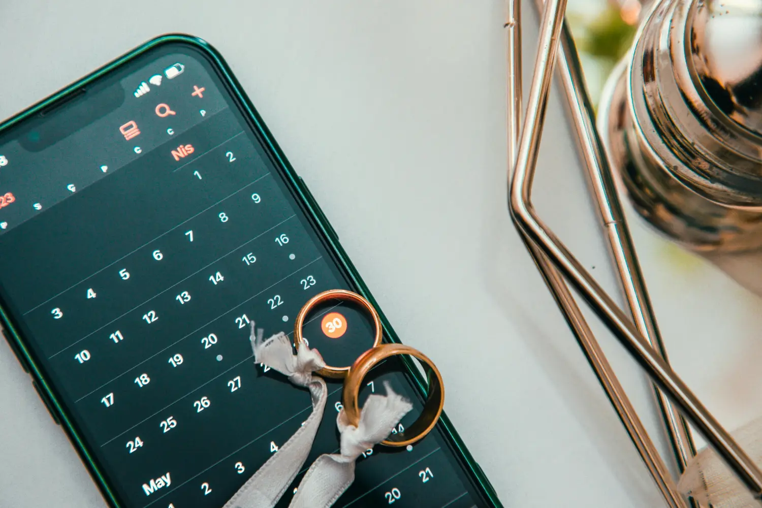 what to do first when planning a wedding